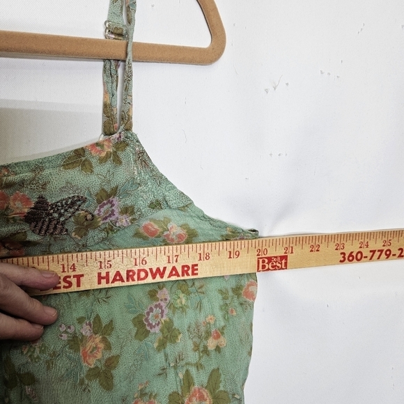 Torrid Spaghetti String Sleeveless Top Embroidery Floral Cotton Sz 2 2x FLAWED - Picture 9 of 11